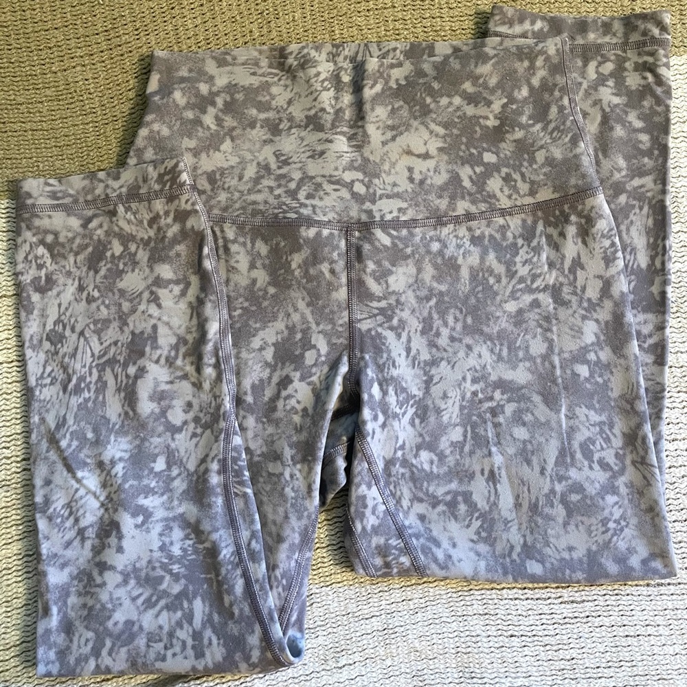 Lululemon Aligns Speckled Design - Picture 3 of 5